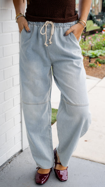 Barrel-Leg Light Weight Denim Jeans